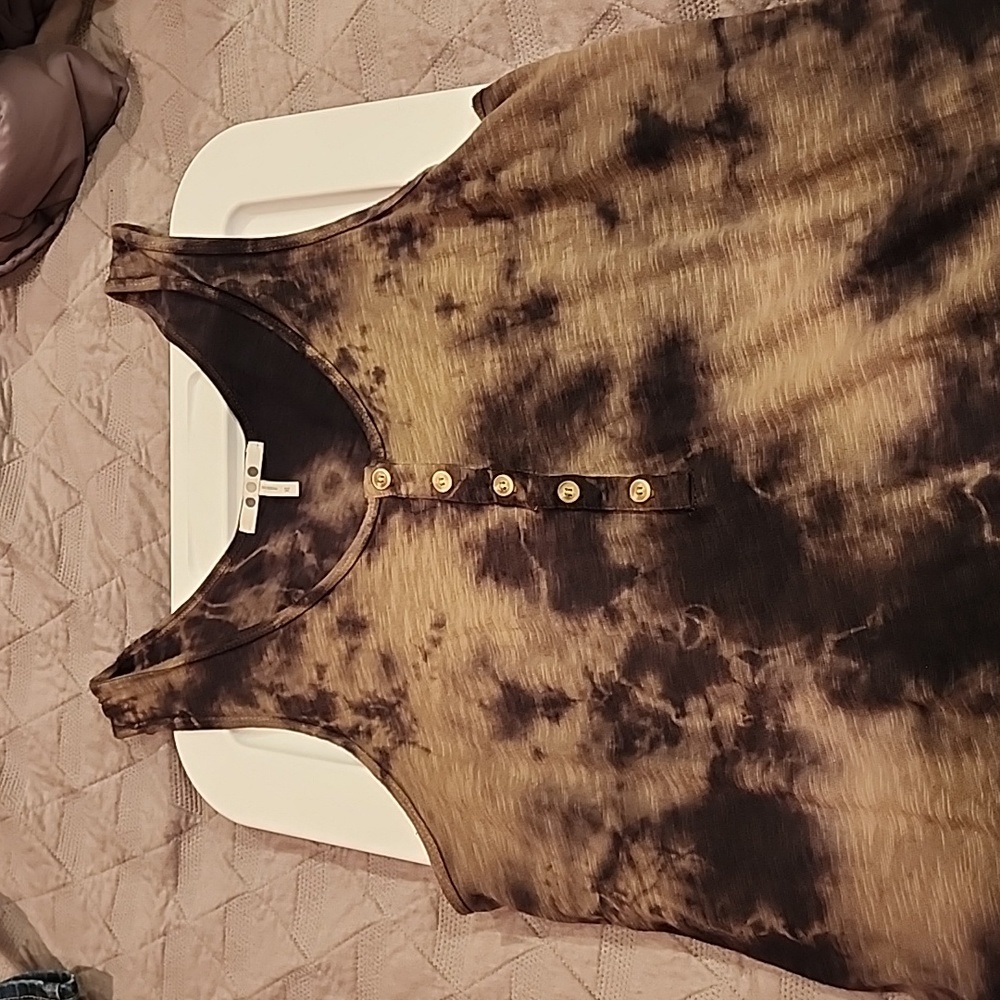 Size XL 3 Dots Tank Top